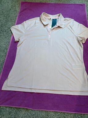 NWT adidas Light Pink Short Sleeve Half-Zip Polo Top. Womens Large